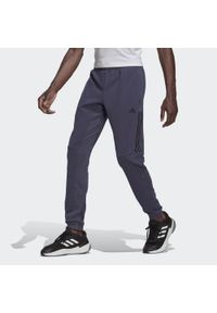 Adidas - Jogging adidas 55 Aeroready Yoga. Kolor: czarny, niebieski, wielokolorowy. Sport: bieganie
