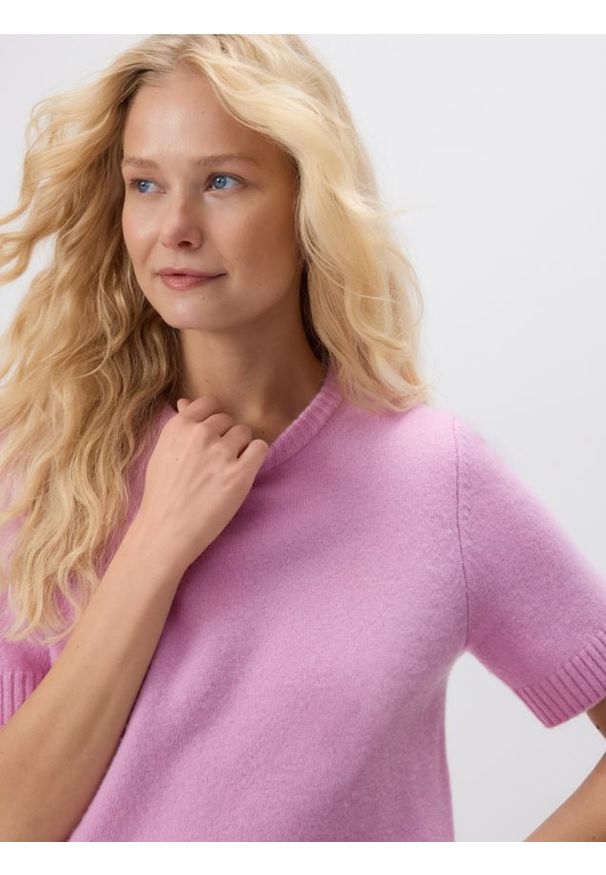 Reserved - Wełniany sweter - różowy. Kolor: różowy. Materiał: wełna