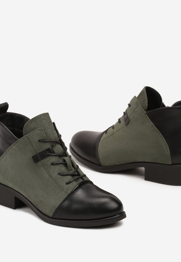 Born2be - Zielone Płaskie Botki z Kontrastowymi Elementami i Sznurowaniem Lorian. Okazja: na spacer, na co dzień. Zapięcie: sznurówki. Kolor: zielony. Materiał: jeans. Styl: elegancki, casual, klasyczny