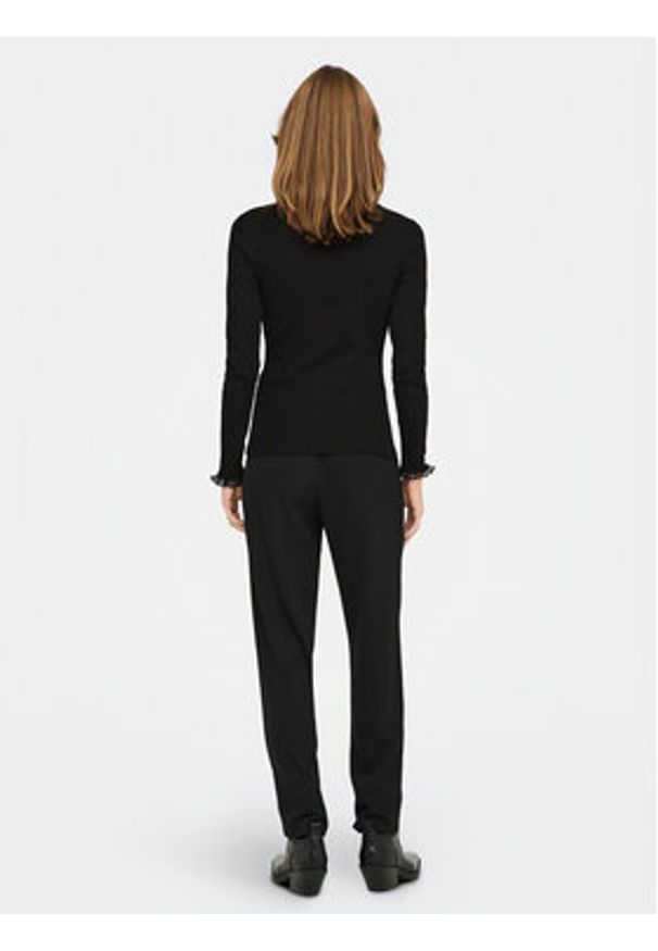 only - ONLY Bluzka Leslie 15277888 Czarny Regular Fit. Kolor: czarny. Materiał: bawełna