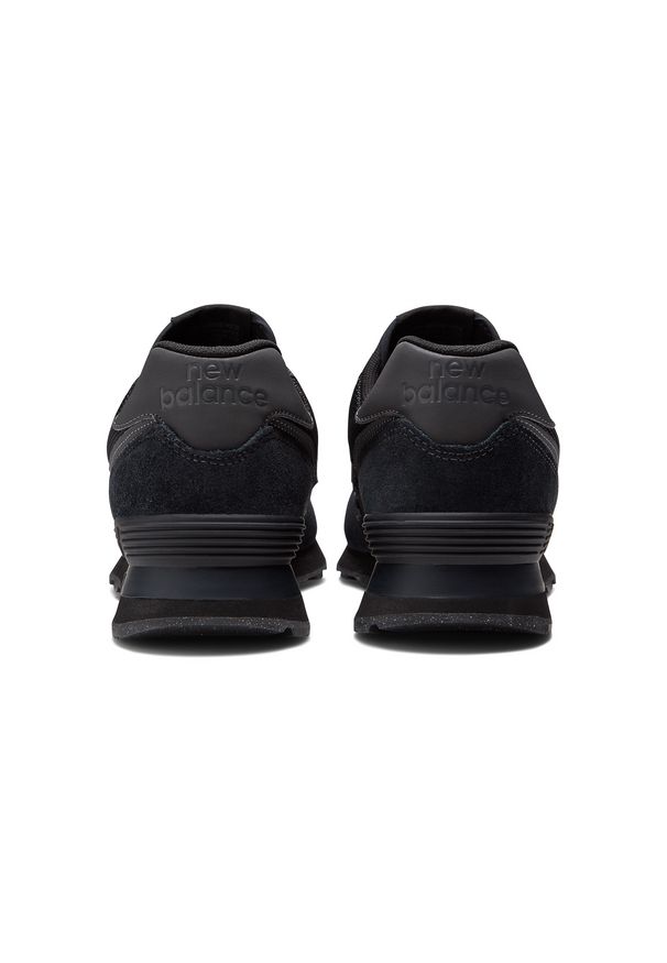 Buty męskie New Balance ML574EVE - czarne. Okazja: na co dzień. Kolor: czarny. Materiał: zamsz, materiał, syntetyk, guma. Szerokość cholewki: normalna. Model: New Balance 574