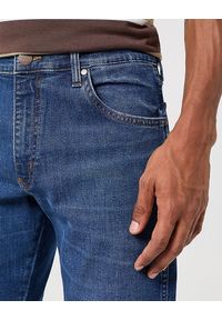 Wrangler - WRANGLER COLTON MĘSKIE SZORTY JEANSOWE SHORTS HARVEY 112350824. Materiał: jeans