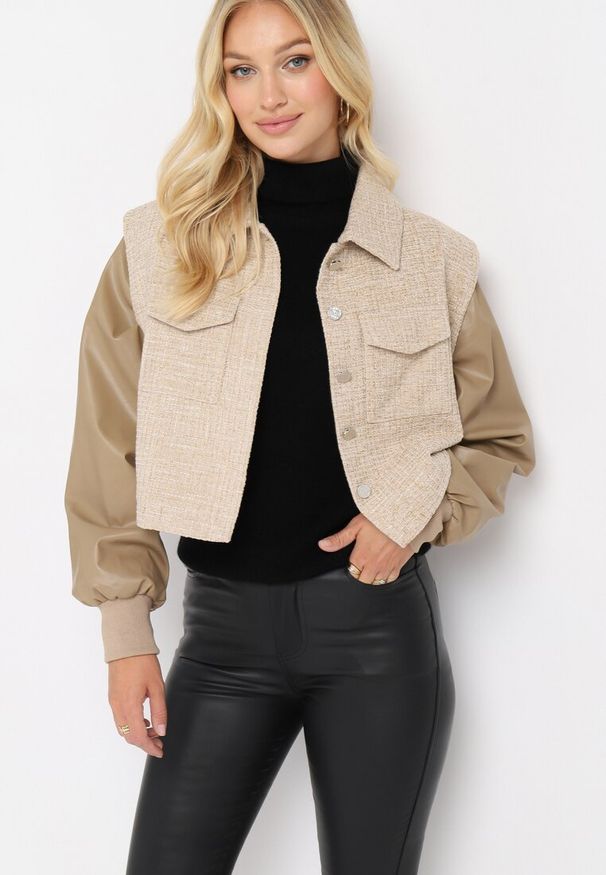 Born2be - Beżowa Krótka Kurtka Bomberka z Rękawami z Imitacji Skóry Meliara. Okazja: na co dzień. Kolor: beżowy. Materiał: skóra. Długość: krótkie. Wzór: aplikacja. Styl: casual