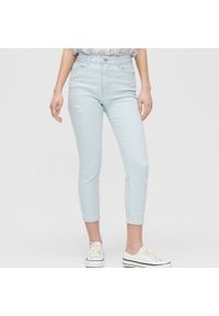 Cropp - Jeansy high waist -. Stan: podwyższony. Materiał: jeans #1