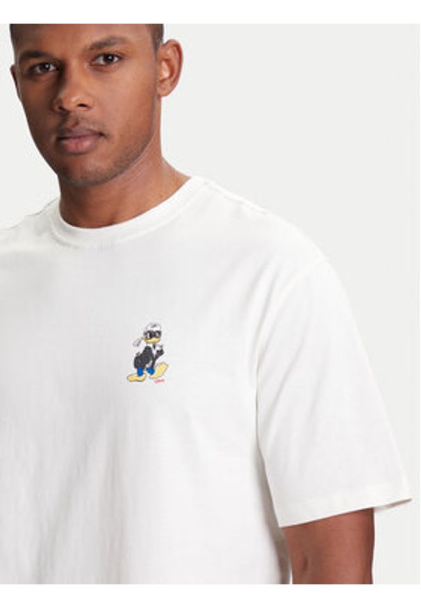 Karl Lagerfeld - KARL LAGERFELD T-Shirt 755098 553270 Beżowy Regular Fit. Typ kołnierza: dekolt w karo. Kolor: beżowy. Materiał: bawełna