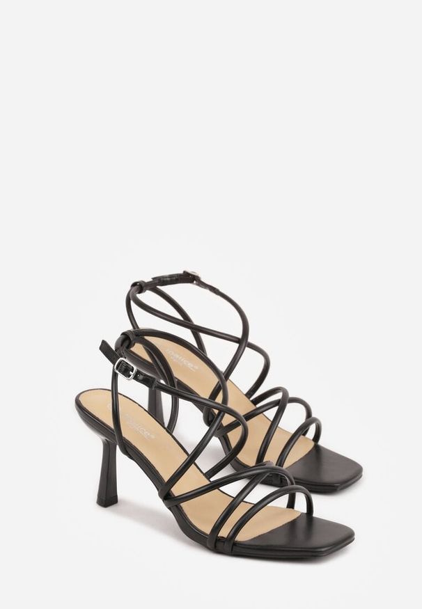 Renee - Czarne Sandały na Szpilce z Cienkimi Paseczkami i Kwadratowym Noskiem Danita. Zapięcie: pasek. Kolor: czarny. Materiał: satyna. Obcas: na szpilce. Styl: elegancki