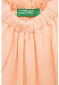 United Colors of Benetton sukienka dziecięca kolor różowy midi rozkloszowana. Kolor: różowy. Materiał: dzianina. Typ sukienki: rozkloszowane. Długość: midi