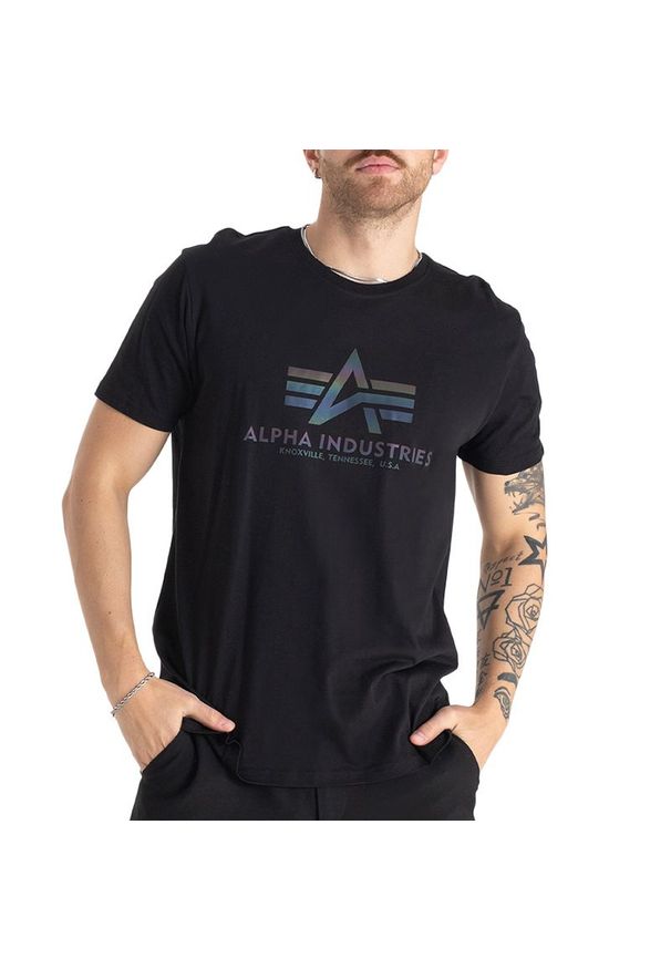 Koszulka Alpha Industries Basic T Rainbow Ref 100501RR03 - czarna. Kolor: czarny. Materiał: bawełna. Długość rękawa: krótki rękaw. Długość: krótkie
