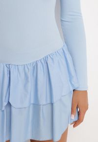 Born2be - Niebieska Rozkloszowana Sukienka z Długim Rękawem i Falbanką Reonaria. Okazja: na co dzień. Kolor: niebieski. Długość rękawa: długi rękaw. Styl: casual, elegancki #5