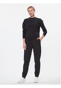 Calvin Klein Bluza Metallic Micro Logo Sweatshirt K20K206961 Czarny Regular Fit. Kolor: czarny. Materiał: bawełna
