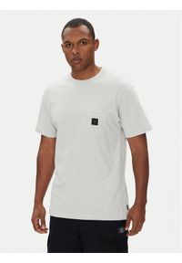 DC T-Shirt ADYKT03246 Szary Regular Fit. Kolor: szary. Materiał: bawełna