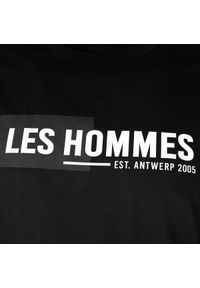 Les Hommes T-shirt Front Logo | LKT202 700P | Regular Fit Mercerized Cotton T-Shirt | Mężczyzna | Czarny. Okazja: na co dzień. Kolor: czarny. Materiał: bawełna. Wzór: nadruk. Styl: casual