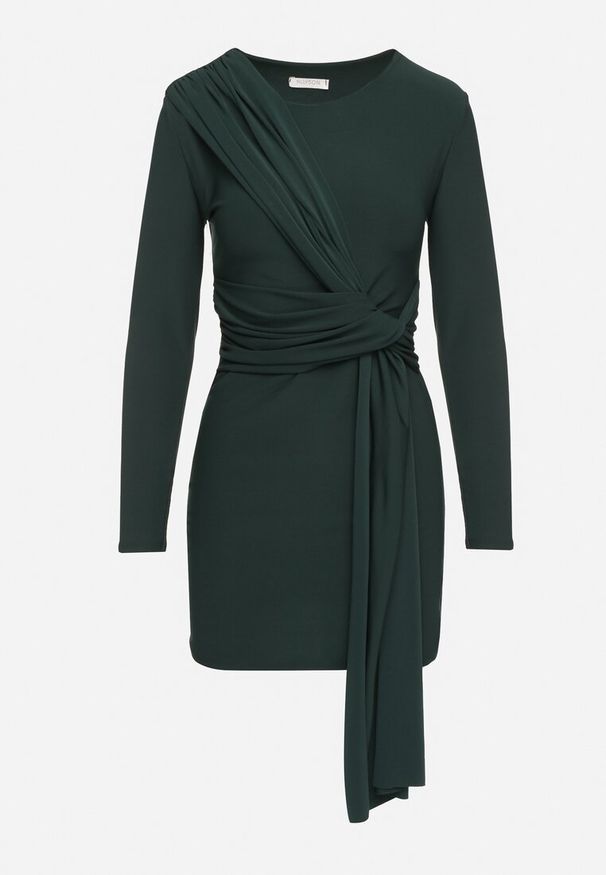 Born2be - Zielona Dopasowana Sukienka z Ozdobnym Trenem Sevilaine. Kolor: zielony. Styl: elegancki