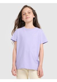 4f - 4F T-shirt regular z nadrukiem dziewczęcy - fioletowy 122 (6-7 lat). Okazja: na co dzień. Kolor: fioletowy. Materiał: jersey, materiał, bawełna. Długość rękawa: krótki rękaw. Długość: krótkie. Wzór: nadruk. Sezon: lato. Styl: klasyczny, młodzieżowy, sportowy, casual