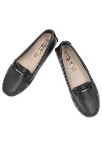 Czarne Mokasyny S.Barski Wygodne Obuwie Damskie. Okazja: na co dzień. Zapięcie: klamry. Kolor: czarny. Materiał: skóra. Szerokość cholewki: normalna. Styl: klasyczny, casual, elegancki #6