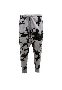 Spodnie sportowe męskie Nike Camouflage Jogginghose. Kolor: szary, zielony, wielokolorowy. Materiał: dresówka. Długość: długie