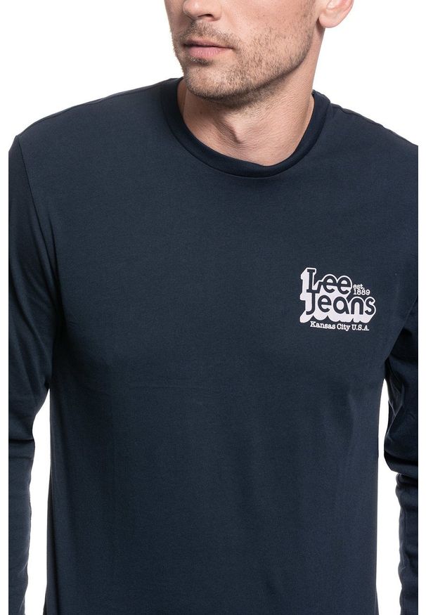 Lee - MĘSKA KOSZULKA LONGSLEVE LEE LS 70S LOGO TEE SKY CAPTAIN L62OFQHY 112114758