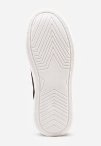 Renee - Czarne Sneakersy VICES Ozdobione Gwiazdą i Błyszczącą Wstawką Oranatta. Okazja: na co dzień. Kolor: czarny. Materiał: jeans. Wzór: aplikacja #9