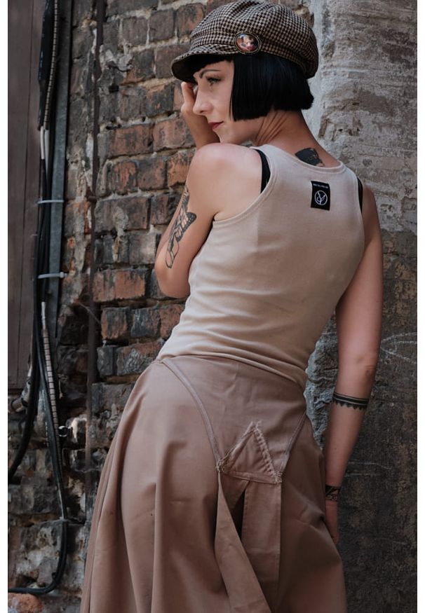 Hultaj Polski - Bokserka damska piaskowa. Materiał: tkanina, dzianina, bawełna, jeans, elastan. Styl: sportowy