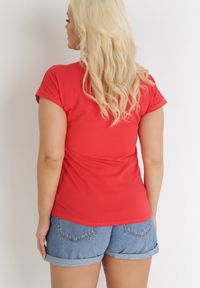 Born2be - Czerwony T-shirt Bawełniany z Nadrukiem Iondia. Okazja: na co dzień. Kolor: czerwony. Materiał: bawełna. Wzór: nadruk. Styl: casual #2