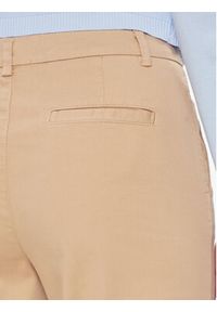 United Colors of Benetton - United Colors Of Benetton Chinosy 4GD7DF061 Beżowy Regular Fit. Kolor: beżowy. Materiał: bawełna #4