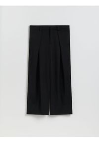 Reserved - Spodnie loose fit - czarny. Kolor: czarny. Materiał: tkanina, wiskoza #1