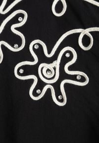 Born2be - Czarna Nietoperzowa Koszula z Wiskozy z Haftem i Podpinanymi Rękawami Jilyla. Okazja: na co dzień, do pracy. Kolor: czarny. Materiał: wiskoza. Długość: długie. Wzór: haft. Styl: casual, elegancki #8