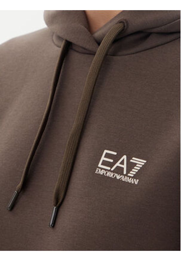 EA7 Emporio Armani Dres 7W000116 AF10443 U6139 Brązowy Regular Fit. Kolor: brązowy. Materiał: syntetyk