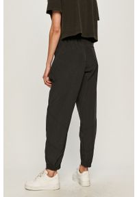 Jordan - Spodnie. Kolor: czarny. Materiał: tkanina #4