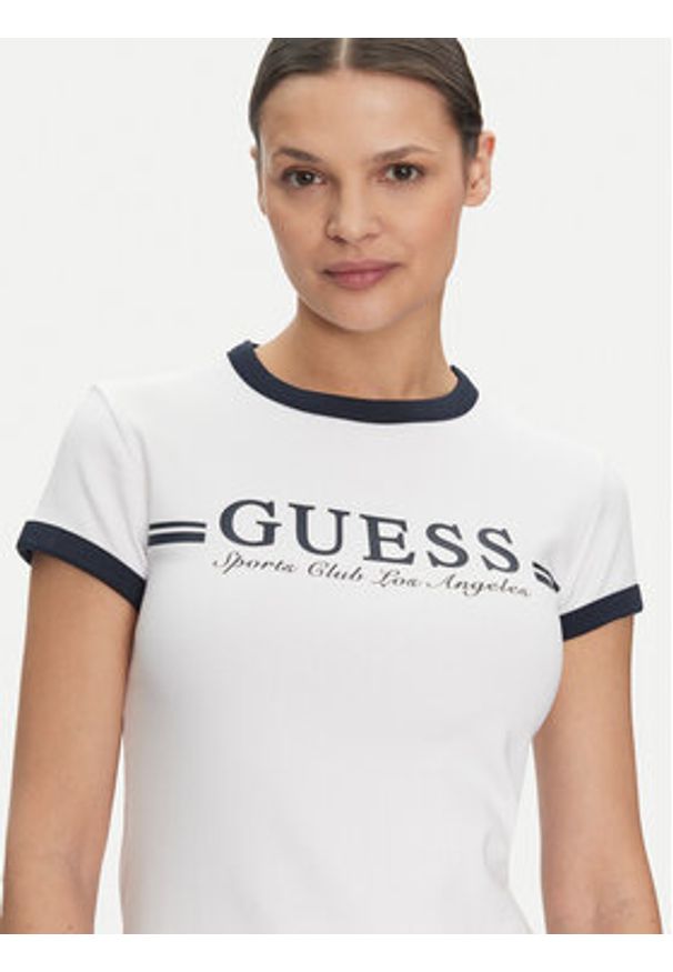 Guess Sukienka codzienna V5GK02 KCQX1 Biały Slim Fit. Okazja: na co dzień. Kolor: biały. Materiał: bawełna. Typ sukienki: proste. Styl: casual