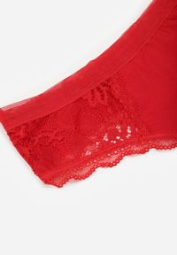 Renee - Czerwone Majtki Stringi Ozdobione Koronką z Bawełną Meniliphis. Kolor: czerwony. Materiał: koronka, bawełna. Wzór: koronka, aplikacja #3