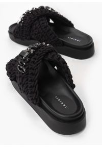 Inuikii - Klapki damskie INUIKII WOVEN STONES. Okazja: na co dzień, do pracy, na spacer. Kolor: czarny. Styl: casual