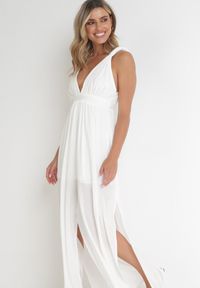 Born2be - Biały Wiskozowy Kombinezon z Gumką w Pasie i Plecionym Sznurkiem z Lnem Evalin. Kolor: biały. Materiał: len, wiskoza. Długość rękawa: na ramiączkach. Wzór: aplikacja #5