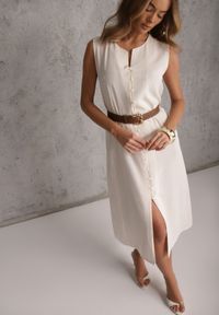 Renee - Beżowa Pudełkowa Sukienka z Wiskozą Bawełną Guzikami i Paskiem Magmaris. Okazja: na co dzień. Kolor: beżowy. Materiał: wiskoza, bawełna. Sezon: wiosna, lato. Styl: casual, elegancki #1