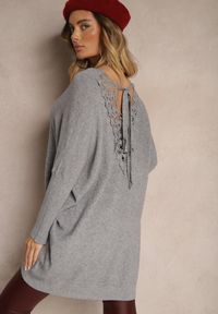 Renee - Szary Sweter z Modalem i Wiskozą Ozdobiony Koronką Zinnorela. Okazja: do pracy, na spotkanie biznesowe. Kolor: szary. Materiał: koronka, wiskoza. Wzór: koronka, aplikacja. Styl: elegancki, biznesowy