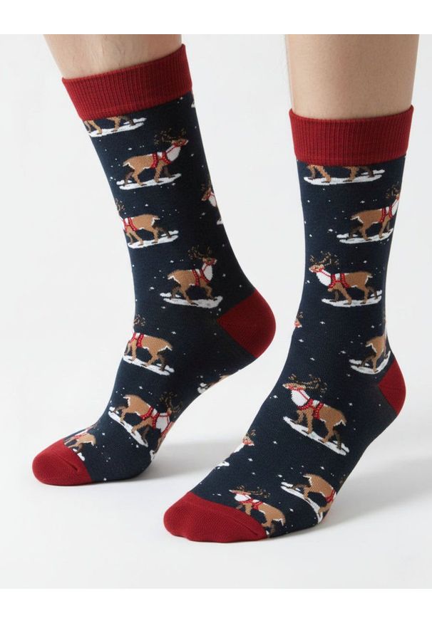 His Story - Tematyczne Skarpetki Bawełniane - Renifery na Granatowym Niebie. Kolor: niebieski. Materiał: elastan, bawełna, poliamid