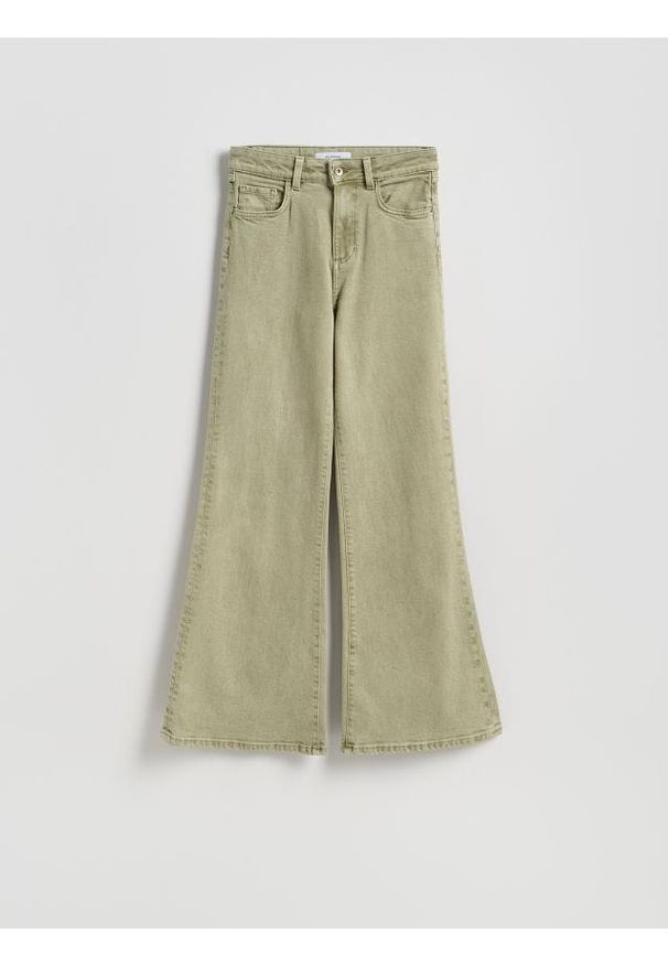 Reserved - Jeansy flare z wysokim stanem - zielony. Stan: podwyższony. Kolor: zielony