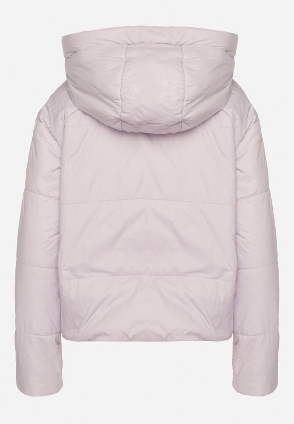 Born2be - Jasnofioletowa Pikowana Kurtka z Kapturem i Lekkim Ociepleniem Ninirila. Okazja: na spacer. Typ kołnierza: kaptur. Kolor: fioletowy. Materiał: jeans. Długość: krótkie. Styl: elegancki, klasyczny