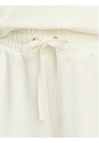 BOSS Szorty sportowe Mirage 50561103 Kremowy Relaxed Fit. Kolor: kremowy. Materiał: syntetyk #2