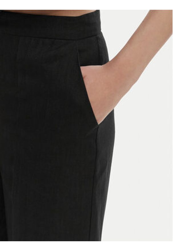 Marella Kuloty Clava 2615131182 Czarny Regular Fit. Kolor: czarny. Materiał: len