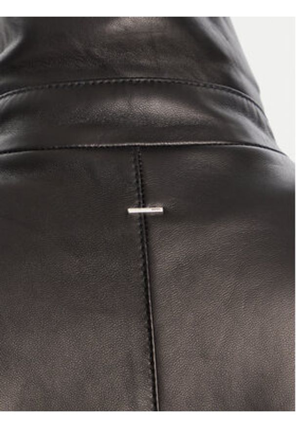 BOSS Kurtka skórzana Salaha 50544445 Czarny Relaxed Fit. Kolor: czarny. Materiał: skóra