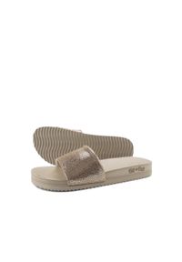 Flip*Flop - Klapki basenowe damskie Flip Flop Pool Metallic Cracked. Kolor: brązowy