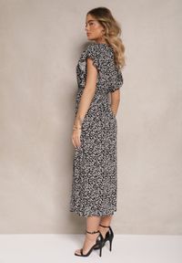 Renee - Czarna Rozkloszowana Sukienka z Bawełny z Gumką w Pasie w Drobne Kwiaty Pulinea. Okazja: na co dzień. Typ kołnierza: dekolt w serek. Kolor: czarny. Materiał: bawełna. Długość rękawa: krótki rękaw. Wzór: kwiaty. Sezon: lato, wiosna. Styl: elegancki, casual