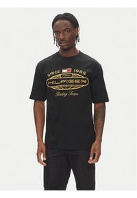 TOMMY HILFIGER - Tommy Hilfiger T-Shirt F1 Movie MW0MW41390 Czarny Regular Fit. Kolor: czarny. Materiał: bawełna #1