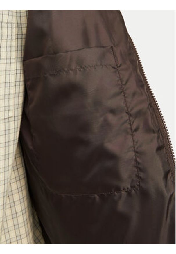 Jack & Jones Kurtka zimowa Moon 12256859 Czarny Regular Fit. Kolor: czarny. Materiał: syntetyk. Sezon: zima