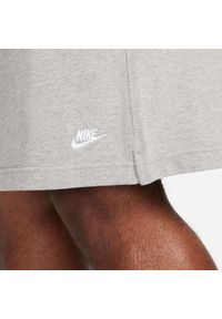Nike - Szorty Club Rozmiar S Szary - FQ4359-063. Kolor: szary. Długość: krótkie. Sezon: lato