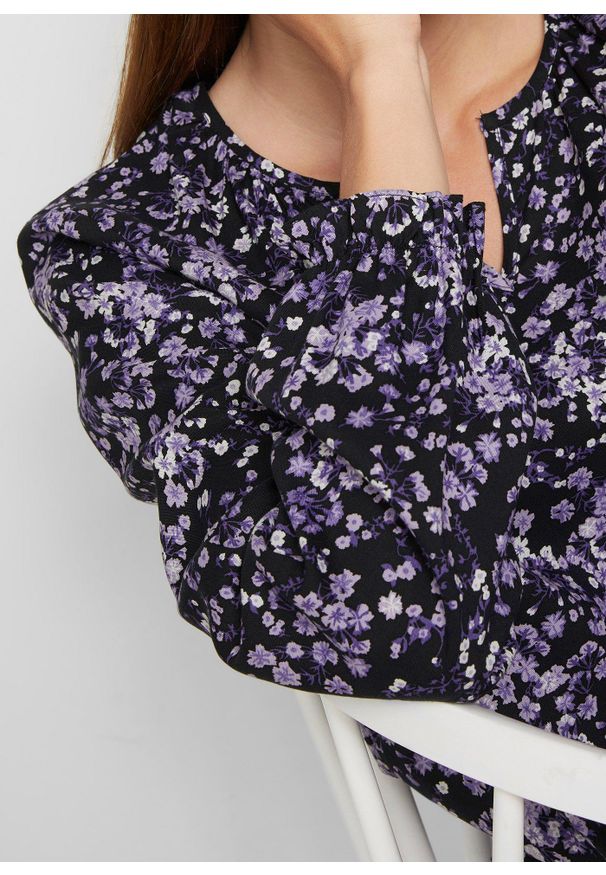 bonprix - Bluzka ze zrównoważonej wiskozy. Kolor: fioletowy. Materiał: wiskoza. Długość rękawa: długi rękaw. Długość: długie. Wzór: nadruk