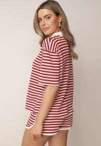 Born2be - Beżowo-Czerwony Dzianinowy Komplet Oversize w Paski Koszulka Polo i Szorty Tesanore. Kolor: beżowy. Materiał: dzianina. Wzór: paski #7