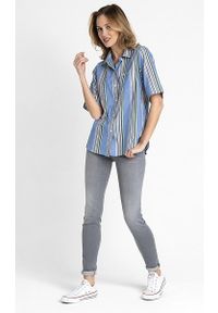 Lee - LEE SS SHIRT DAMSKA KOSZULA W PASKI DIPPED BLUE L45DCHLA 112110225. Wzór: paski