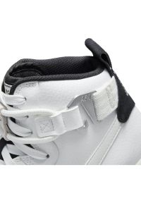 Buty Nike Air Force 1 High Utility 2.0 W DC3584-100 białe. Zapięcie: sznurówki. Kolor: biały. Materiał: skóra, guma. Model: Nike Air Force #8